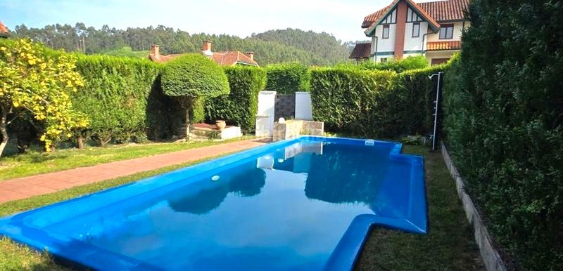 Foto f9b2e5e4-c06a-4564-b630-86dce6af7b40. Casa adossada amb xemeneia calefacció aparcament piscina a Castro - Urdiales