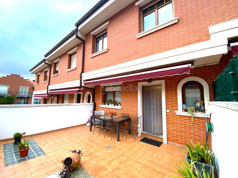 Foto b09f6d25-0243-4413-a0ea-c0621f88e473. Casa a schiera con camino riscaldamento parcheggio in Castro - Urdiales