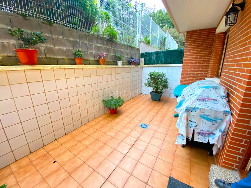 Foto 0636729c-5817-4faf-abf0-a3bc31b81381. Semi detached house with fireplace heating parking in Castro - Urdiales