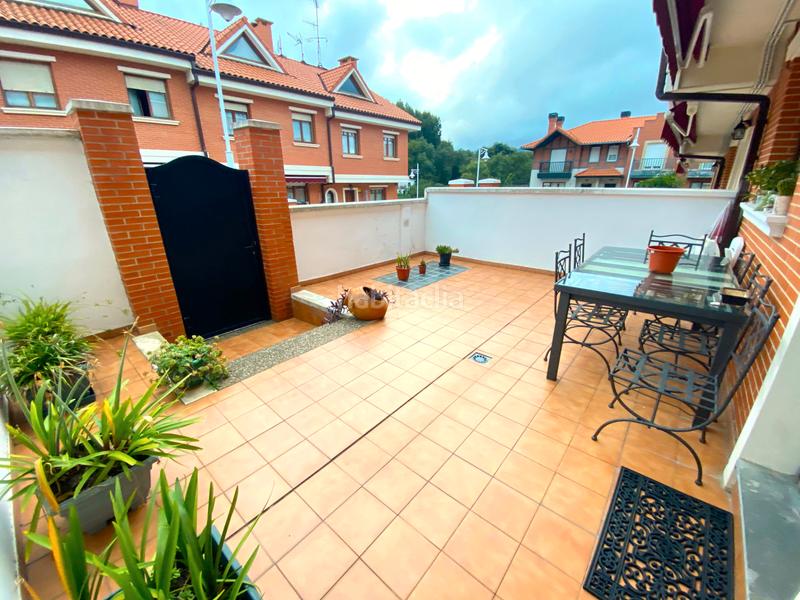 Foto 23458f3e-0767-4427-84d1-49a6bc722b07. Semi detached house with fireplace heating parking in Castro - Urdiales