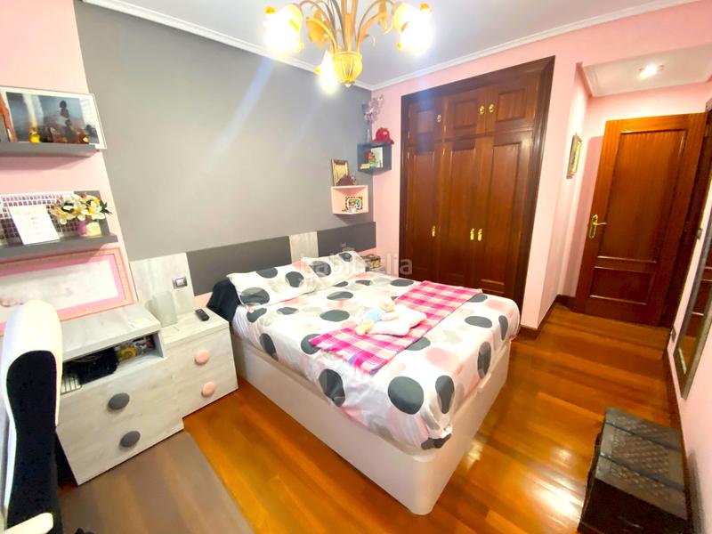 Foto 27b1dcad-6064-4333-8684-30eda6f705dd. Semi detached house with fireplace heating parking in Castro - Urdiales