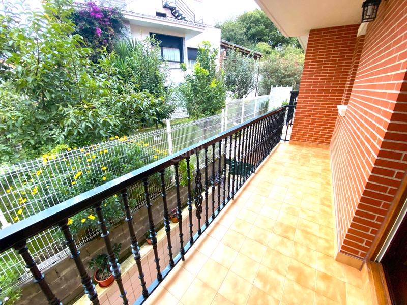 Foto 9dc362cc-798c-423f-a6c5-a15e779032fb. Semi detached house with fireplace heating parking in Castro - Urdiales