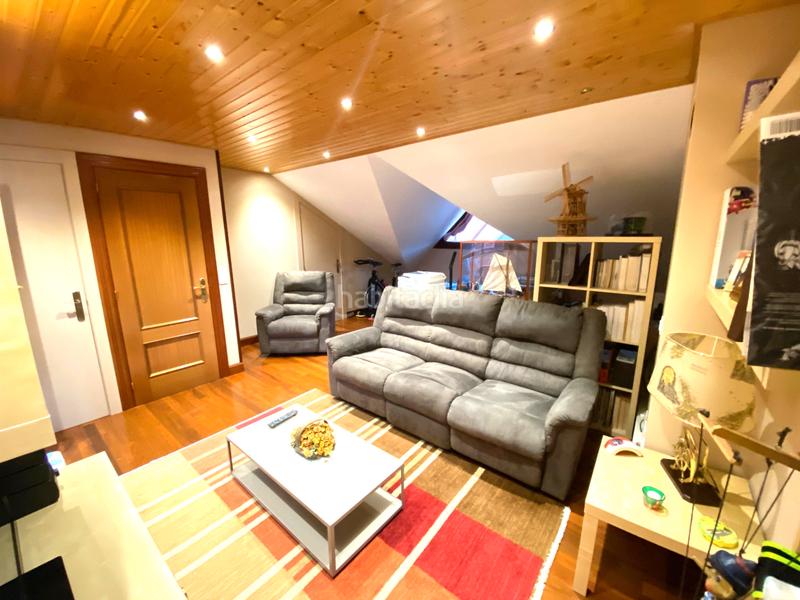 Foto e785b717-1fac-48e3-8678-bbb50b9116d3. Semi detached house with fireplace heating parking in Castro - Urdiales