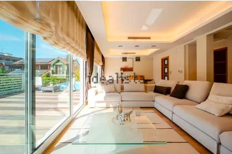 Foto 928bc36b-fa83-4735-ad79-5dd241d680d4. Chalet with fireplace heating parking pool in Cotolino Castro - Urdiales