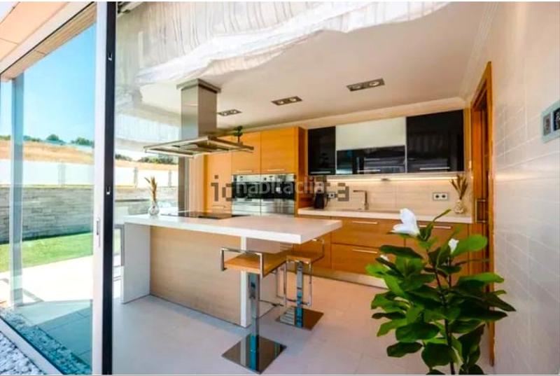 Foto 4d806c41-f39c-4f06-90ca-ad8de7ca8750. Chalet con camino riscaldamento parcheggio piscina in Castro - Urdiales