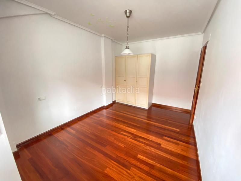 Foto 1675fe8c-10ef-422b-9ec9-87e2f8addad4. Chalet in calle del alto de la cruz 1 in Cotolino Castro - Urdiales