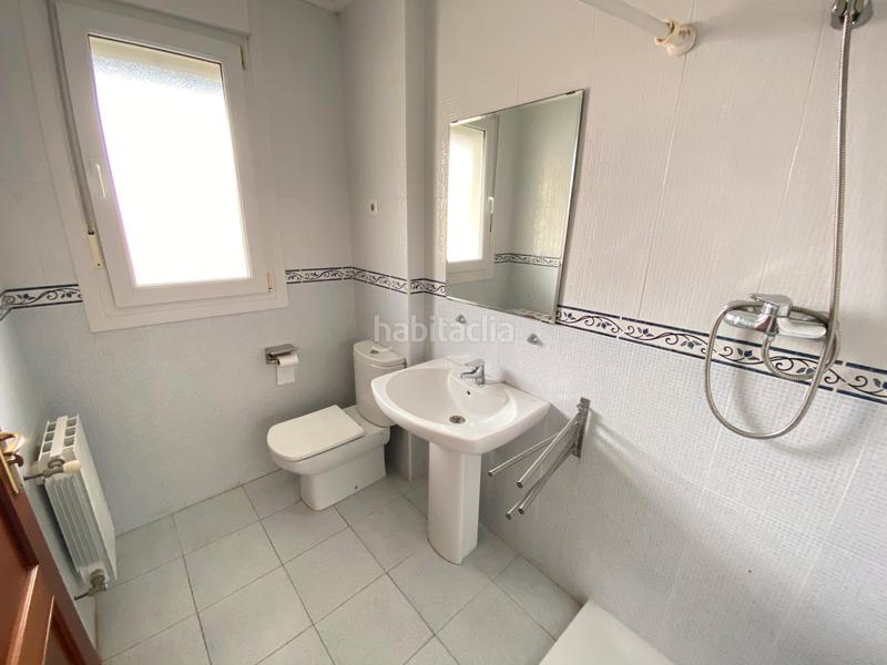 Foto 2e93a0c6-cdbb-4e8c-97b8-a8cf42df0e4e. Chalet in calle del alto de la cruz 1 in Cotolino Castro - Urdiales