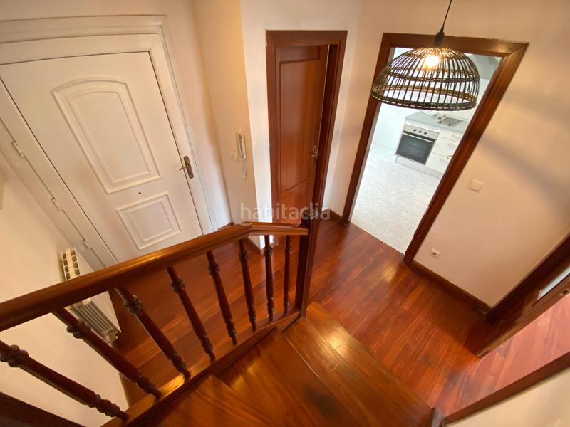 Foto 6b7e7988-00dd-4ba1-87b7-efd0b053e8ef. Chalet in calle del alto de la cruz 1 in Cotolino Castro - Urdiales