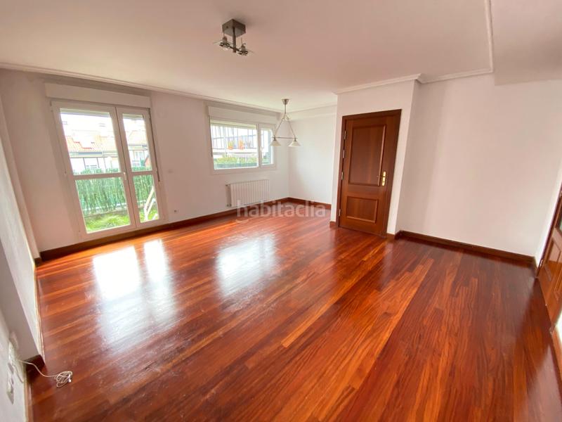 Foto 93a75501-e061-4040-8a66-d8ab91eb2fbf. Chalet in calle del alto de la cruz 1 in Cotolino Castro - Urdiales