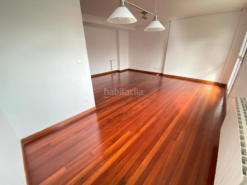 Foto b50ed7cf-51ec-49c2-b86c-e40e4f1b1b49. Chalet in calle del alto de la cruz 1 in Cotolino Castro - Urdiales