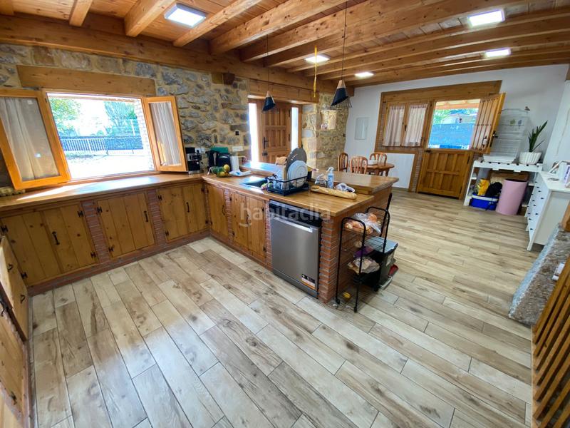 Foto e53d01a9-0295-4155-ab40-3f2d2c03e7aa. Xalet a barrio sámano-helguera 185 a Samano Castro - Urdiales