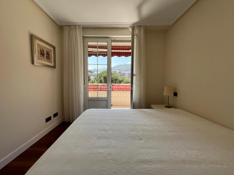 Foto 0384d3ce-e6da-4528-888e-086a7530fbc0. Pis amb aparcament a Playa Ostende Castro - Urdiales