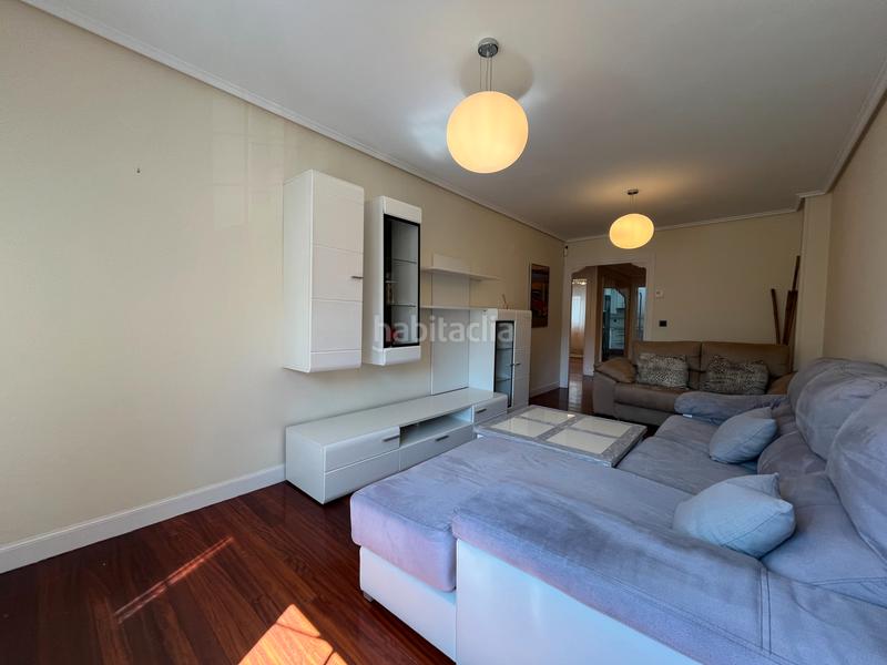 Foto 094ee56f-2eb9-4cda-b5ee-21ef3eded945. Pis amb aparcament a Playa Ostende Castro - Urdiales