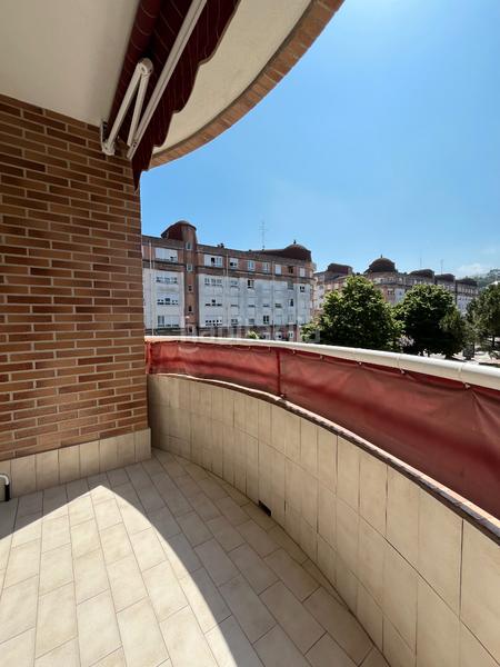 Foto bfbe29e0-20e5-4a3a-ae51-af28ebb091e9. Pis amb aparcament a Playa Ostende Castro - Urdiales