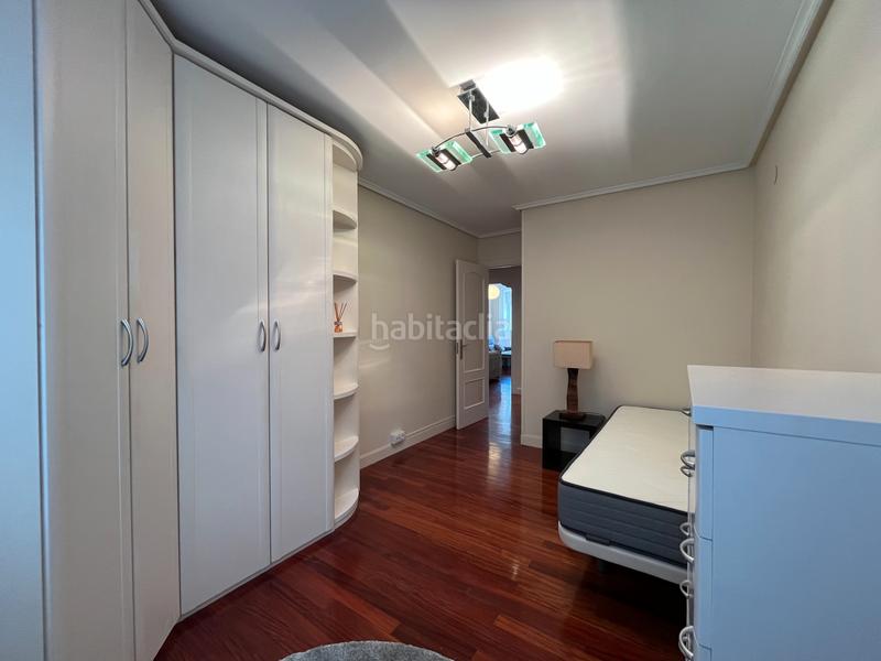 Foto ef7c0e6a-10c5-4d29-b463-afec9ff7bca5. Pis amb aparcament a Playa Ostende Castro - Urdiales