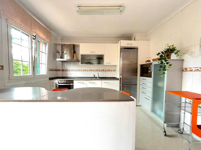 Foto 7f21c5bb-cc5f-497a-81f2-09301003a0f0. Casa adossada amb calefacció a Samano Castro - Urdiales