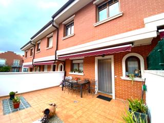 Chalet  Calle del alto de la cruz 4. Casa / chalet adosado en venta en calle del alto de la cruz 4, c