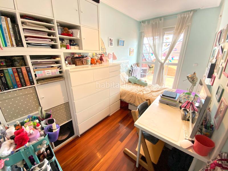 Foto c8e2a082-8b95-435f-9bd2-848f93594af3. Duplex in calle teresa de calcuta 32 in Cotolino Castro - Urdiales