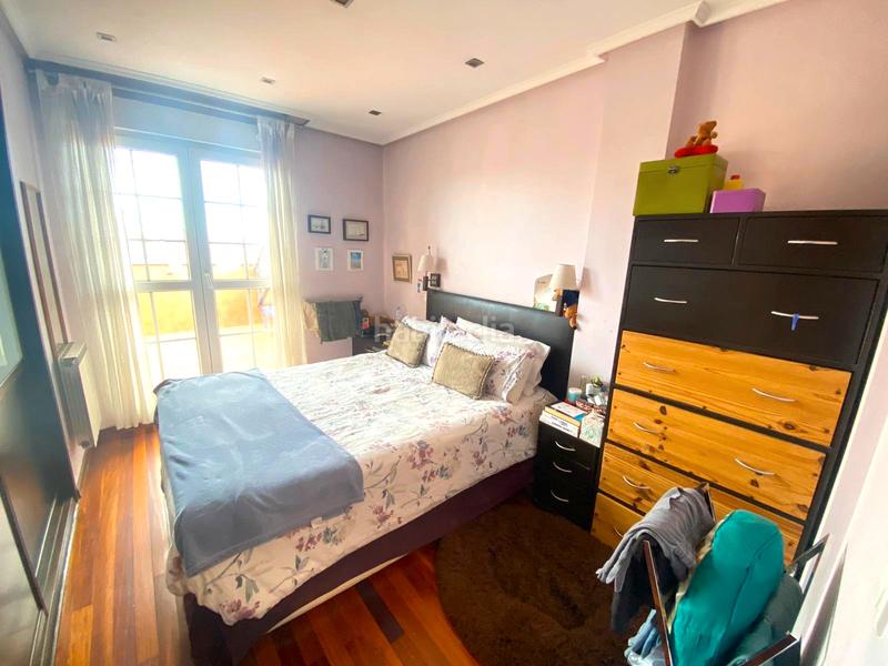 Foto c6b6c088-4a66-46cd-a810-729397b9289a. Duplex con riscaldamento parcheggio in Cotolino Castro - Urdiales