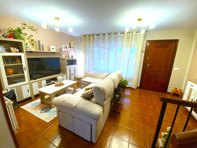 Foto 86972b12-fafc-41a4-8350-5f6069ef4374. Casa adossada a barrio de santullán 26b a Mioño-Santullán Castro - Urdiales