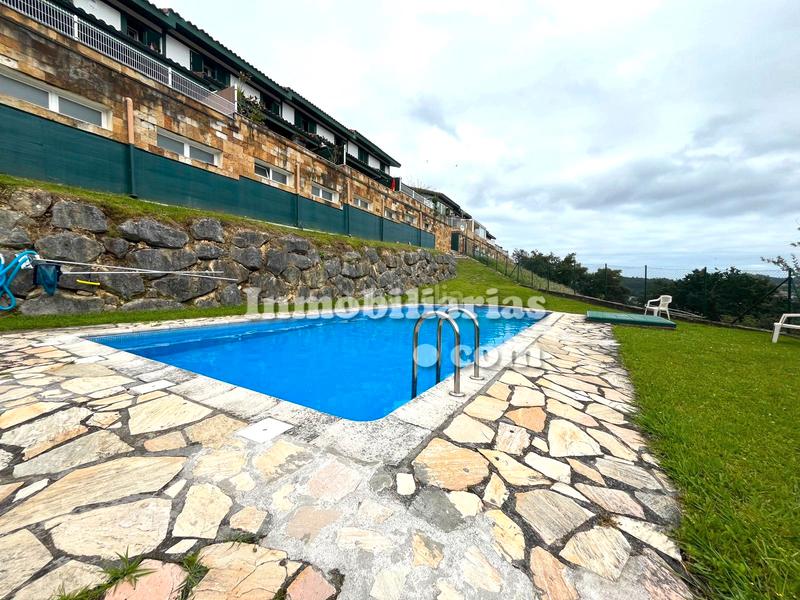 Foto 8d2a1fee-8767-4612-8b20-815387e4ea0a. Casa a schiera con piscina in Samano Castro - Urdiales