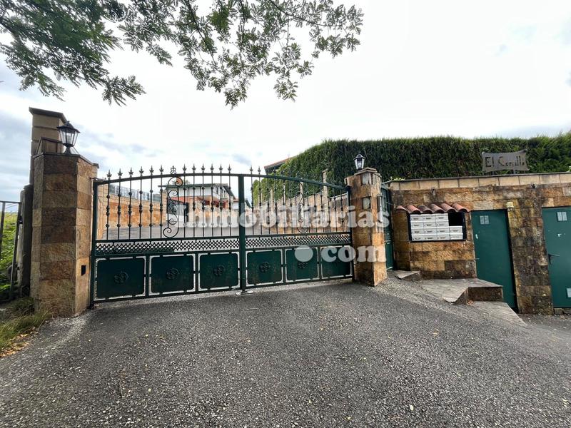 Foto 987c0a9d-5fb6-45c1-83fd-4bf56c597c91. Casa a schiera con piscina in Samano Castro - Urdiales