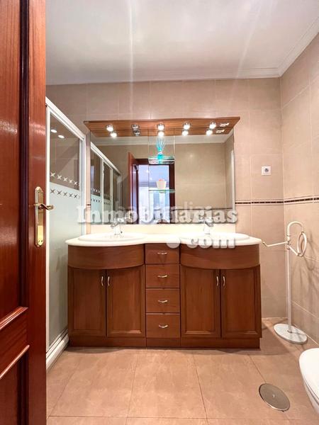 Foto a26981d5-2d45-4294-802a-a04c64777347. Casa a schiera con piscina in Samano Castro - Urdiales