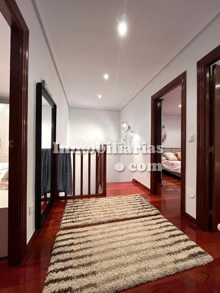 Foto c1c97a36-43d9-49e5-8933-8d54fee38eb4. Casa a schiera con piscina in Samano Castro - Urdiales