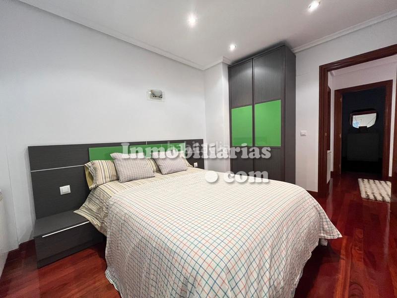 Foto ec30222e-90a3-4efe-99af-7a26789b1449. Casa a schiera con piscina in Samano Castro - Urdiales