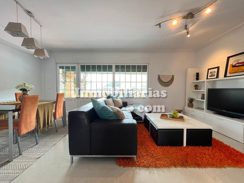 Foto f0dd4bb0-b725-41f9-bf57-cdbc94a672c4. Casa a schiera con piscina in Samano Castro - Urdiales