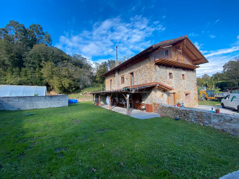 Foto 72e5cc78-f1c3-4723-aa4c-be5d45156e44. Maison avec parking dans Samano Castro - Urdiales