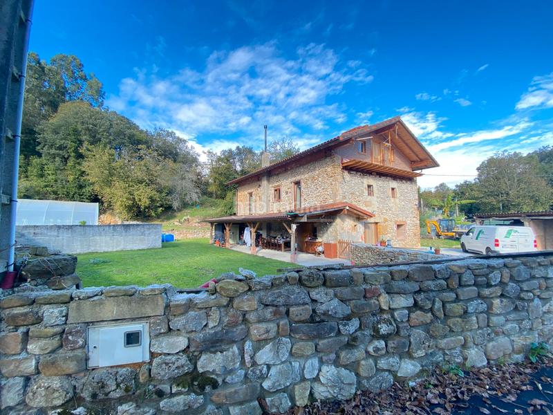 Foto d7870914-f0d5-45a7-86da-de174cb70362. Maison avec parking dans Samano Castro - Urdiales