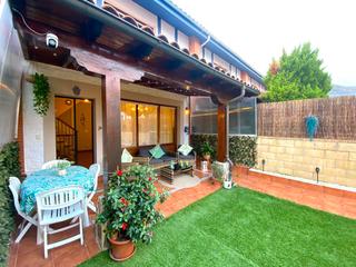 Casa adossada  Barrio de santulln. Casa / chalet adosado en venta en barrio de santulln 26 b, cast