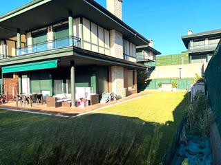 Casa aparellada  Barrio brazomar. Casa / chalet pareado en venta en barrio brazomar 72, castro-urd