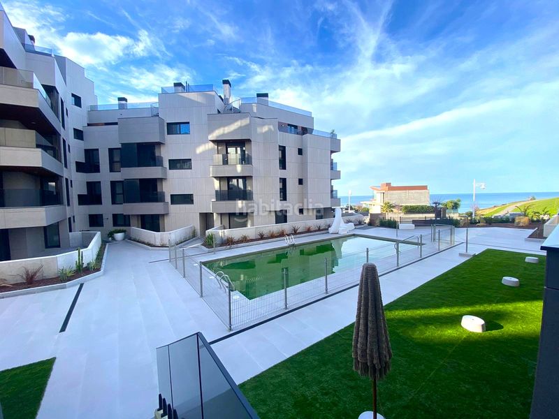 Foto ac0636c6-4df6-439d-85c7-f7f6540de012. Pis amb calefacció aparcament piscina a Cotolino Castro - Urdiales