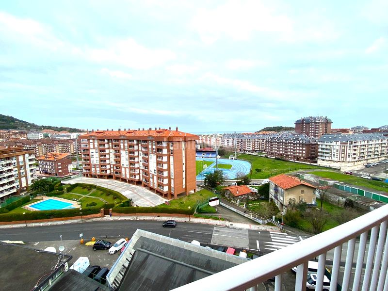 Foto b953e2c0-210d-42d2-9b9c-dba357718d3e. Pis amb calefacció a Cotolino Castro - Urdiales