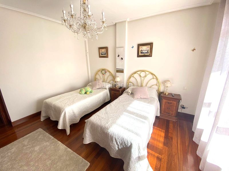 Foto 0f7e459c-70e7-4f4b-89e3-a7f4fa8a1072. Casa adossada amb calefacció aparcament a Brazomar Castro - Urdiales