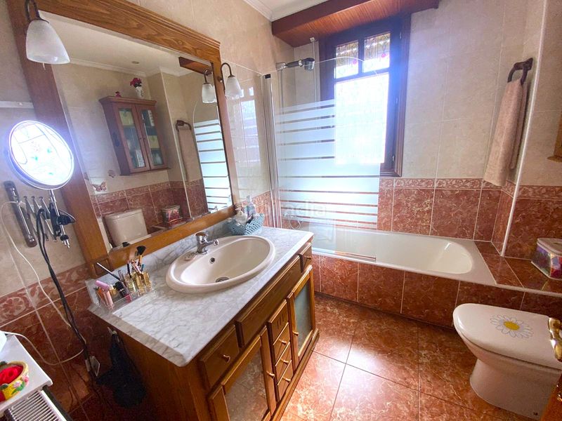 Foto 38432c93-7193-4430-adc4-98dbd8616fc0. Casa adossada amb calefacció aparcament a Brazomar Castro - Urdiales