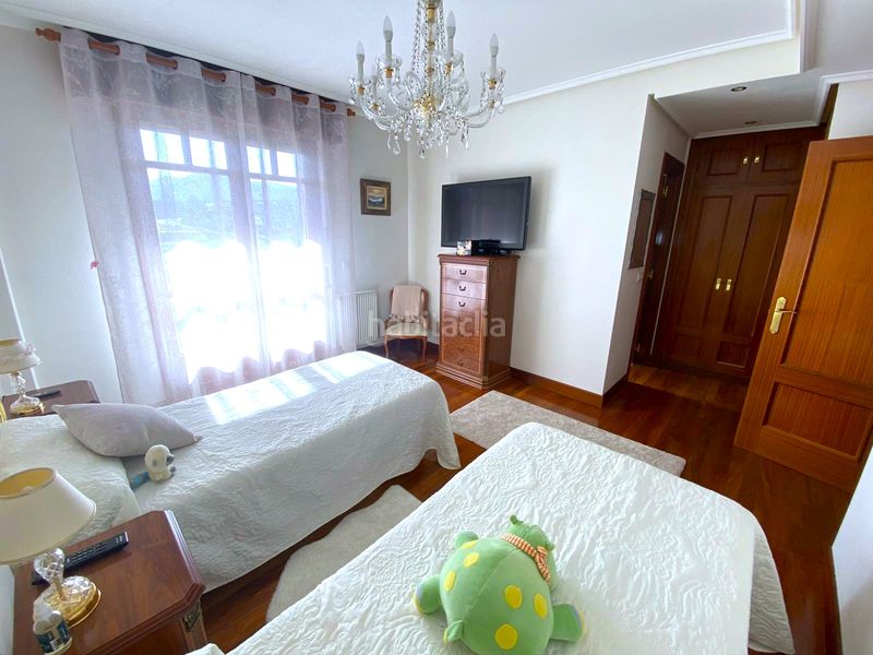 Foto 5a22eb53-6ab1-41ce-9964-fc94c258e000. Casa adossada amb calefacció aparcament a Brazomar Castro - Urdiales