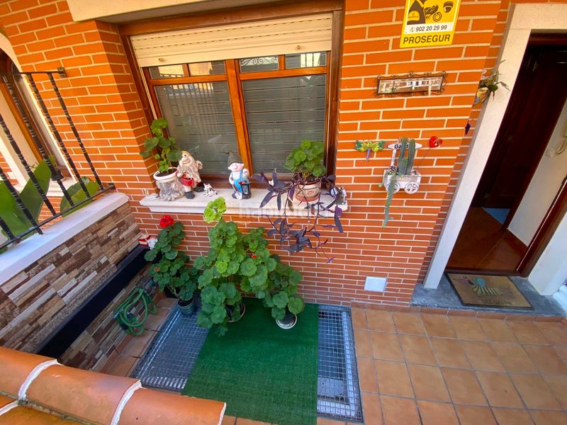 Foto 832374c8-fa5f-4665-8075-f8fbcbd403ae. Casa adossada amb calefacció aparcament a Brazomar Castro - Urdiales