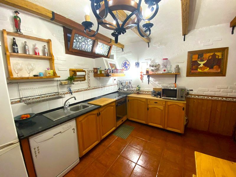 Foto 9334c676-32a8-435a-9d4b-339f7d01fecf. Casa adossada amb calefacció aparcament a Brazomar Castro - Urdiales