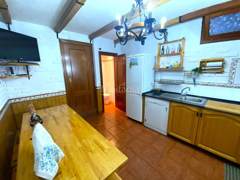 Foto b767a064-ac59-4753-8e16-0b40dc6e6330. Casa adossada amb calefacció aparcament a Brazomar Castro - Urdiales