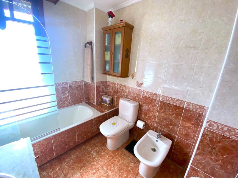 Foto c9246b9d-caa7-476d-931b-ae440f7ab5b3. Casa adossada amb calefacció aparcament a Brazomar Castro - Urdiales