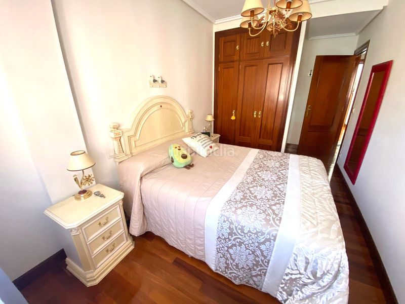Foto fa2f26d4-1f56-4946-9870-7b0a5cd6e173. Casa adossada amb calefacció aparcament a Brazomar Castro - Urdiales