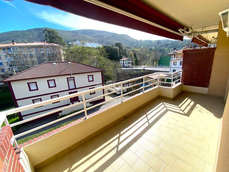 Foto ad27627f-efd2-49dc-b06c-8b68cb8de098. Dreistöckige wohnung mit heizung pool in Mioño-Santullán Castro - Urdiales