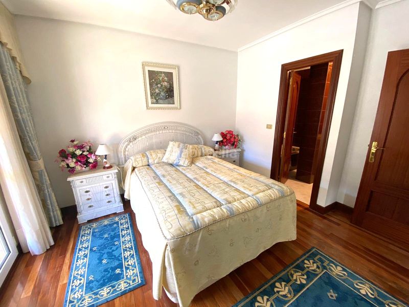 Foto c808bdaa-7ff4-4e0a-b8fe-6a69644b5995. Dreistöckige wohnung mit heizung pool in Mioño-Santullán Castro - Urdiales