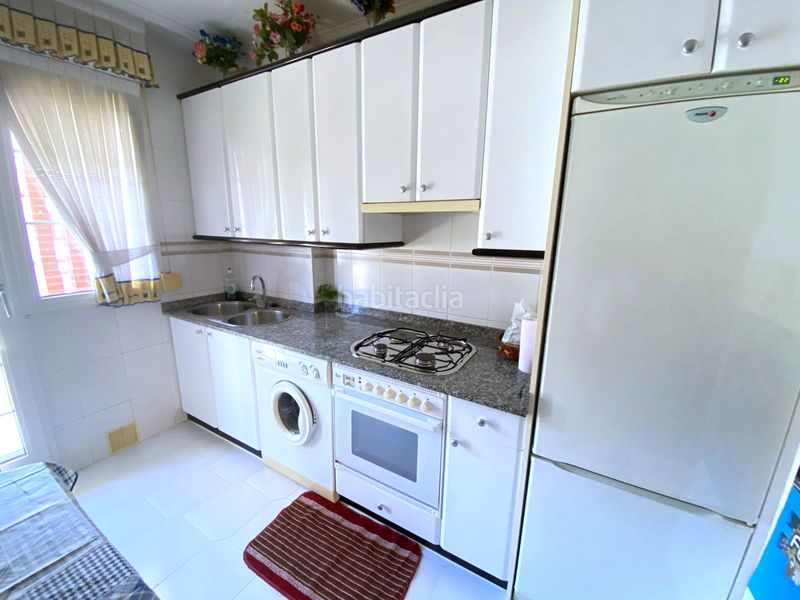 Foto ceb268f3-37b0-43fa-9549-18de13afa943. Dreistöckige wohnung mit heizung pool in Mioño-Santullán Castro - Urdiales
