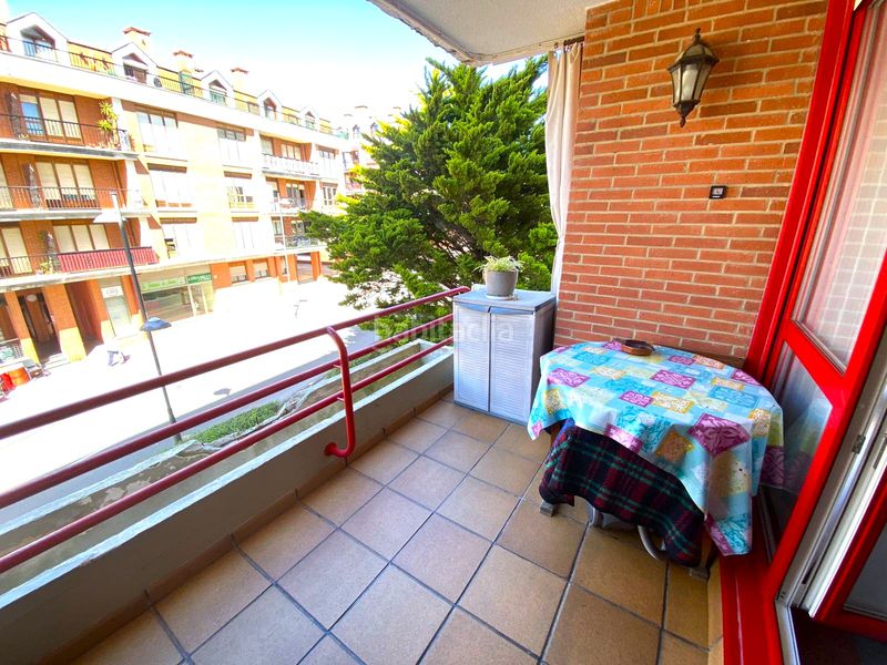 Foto 0a9a1587-8923-4d73-a5ba-154a91e8e94c. Pis amb calefacció aparcament piscina a Brazomar Castro - Urdiales