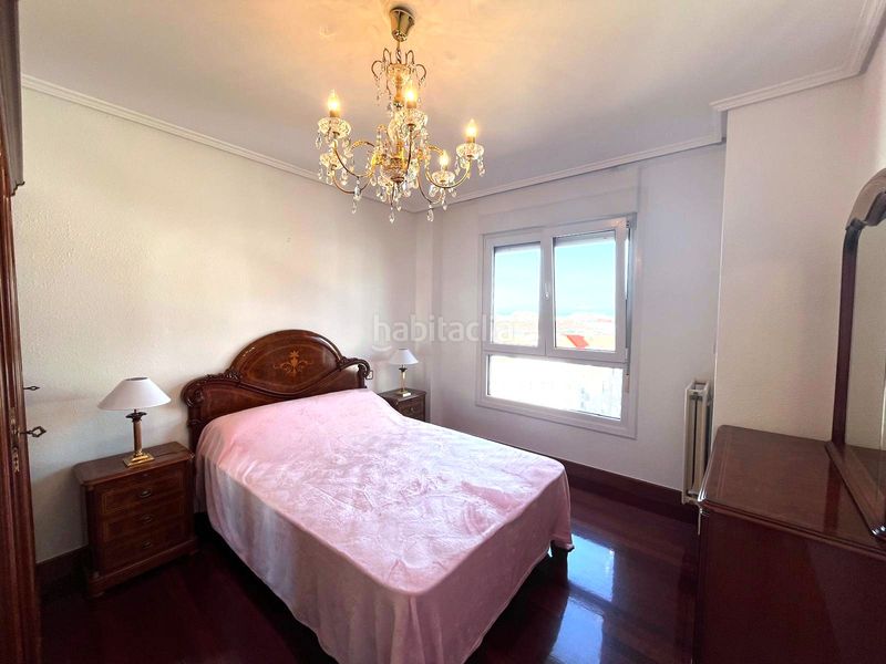 Foto 32876418-2659-4967-b9d5-594152c998be. Pis amb calefacció aparcament piscina a Centro Castro - Urdiales