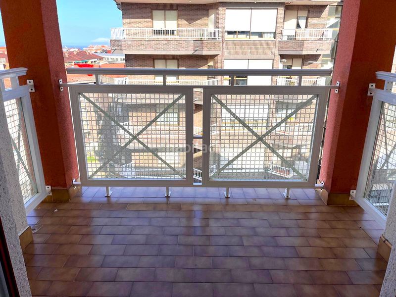 Foto b93f48b4-25c8-4b12-ae62-139d6d5b0d1b. Pis amb calefacció aparcament piscina a Centro Castro - Urdiales
